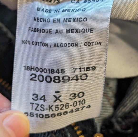 Gently Used Men's Lee Regular Fit Straight Leg Jeans. - Picture 10 of 13